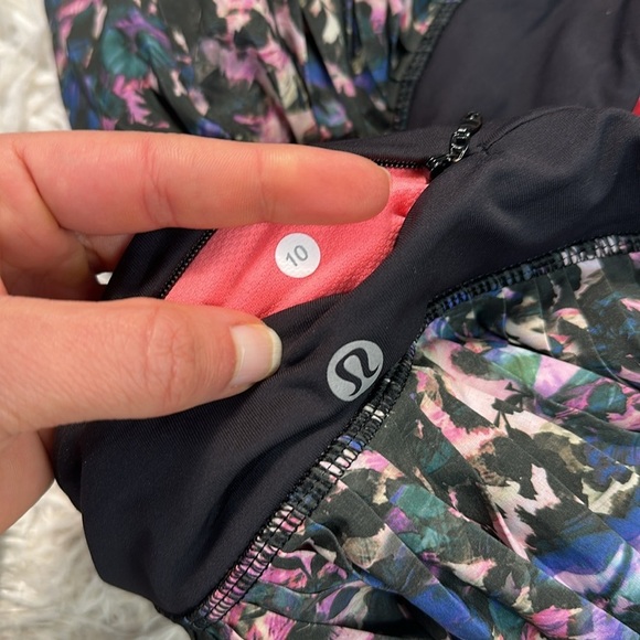 Lululemon Pleat To Street Skirt II Floral Backdrop Black Multi / Black - Picture 6 of 7